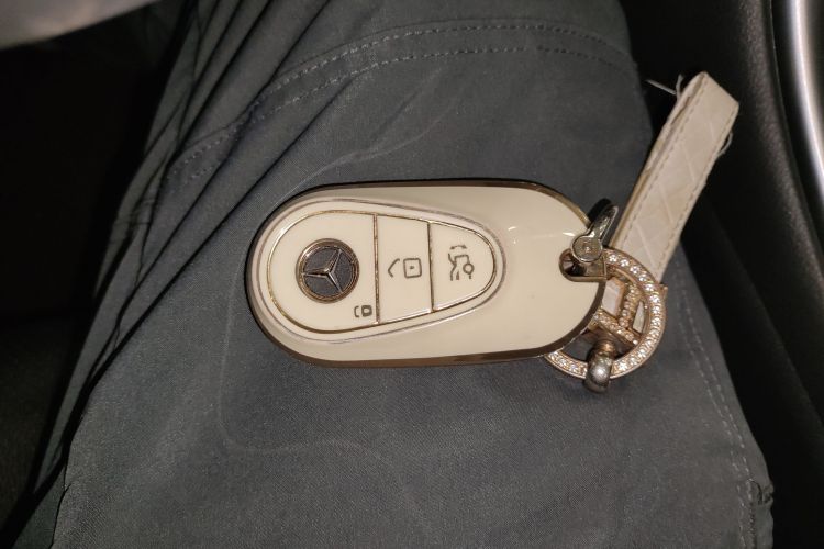 奔驰C级 2023款 C 260 L 运动版中控内饰7001