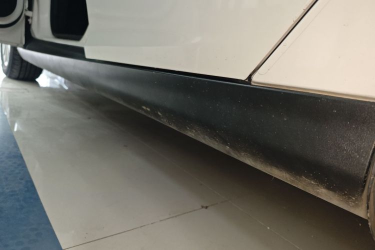 福特 福克斯 2018款 两厢经典 1.6L 自动风尚型智行版局部细节9002