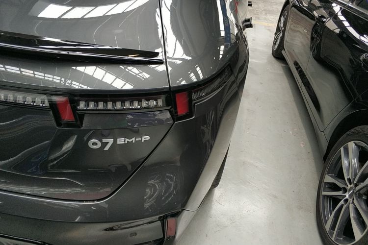 领克07 2024款 EM-P 126长续航 Halo车身外观9