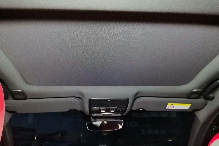 捷豹XEL 2024款 2.0T 250PS R-DYNAMIC S进取运动版中控内饰22