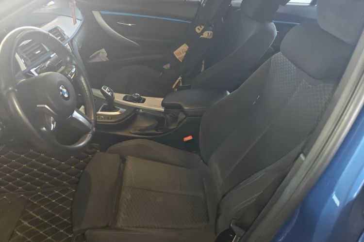 宝马3系 2018款 320i M运动套装中控内饰19