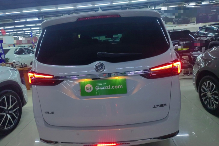 别克GL8 2023款 陆上公务舱 尊贵型车身外观6