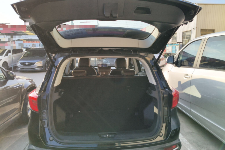 汉腾汽车 汉腾X5 2018款 1.5T CVT精英版机舱底盘23