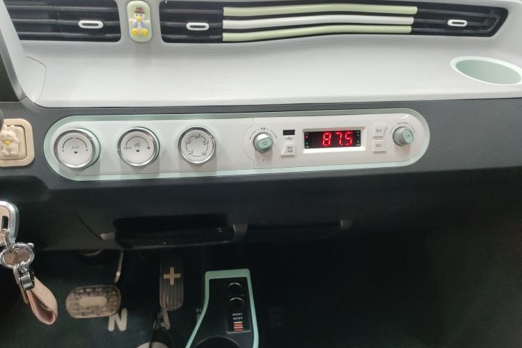 五菱汽车 宏光MINIEV 2021款 马卡龙臻享款 磷酸铁锂中控内饰16