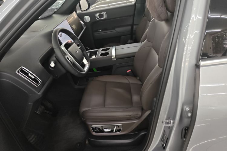 理想汽车 理想L9 2022款 Max中控内饰19