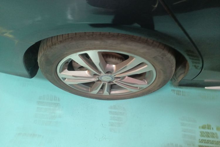 奔驰C级 2017款 C 200 L 运动版车身外观6008