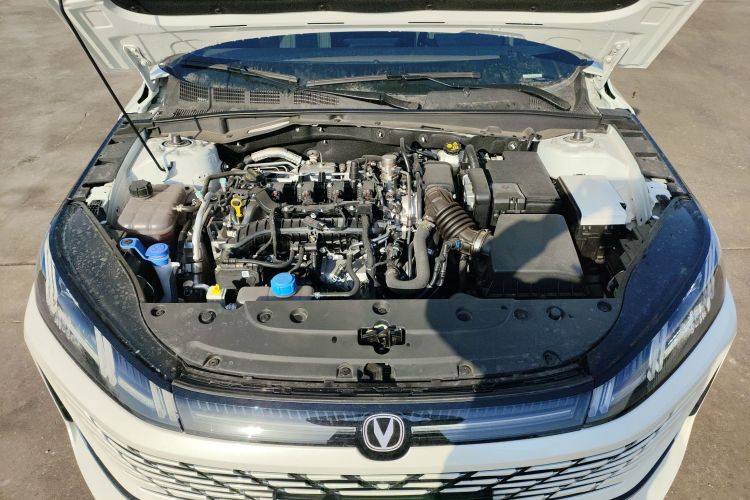 长安 逸动 2026款 第四代 1.5T 500Bar 智享型机舱底盘24