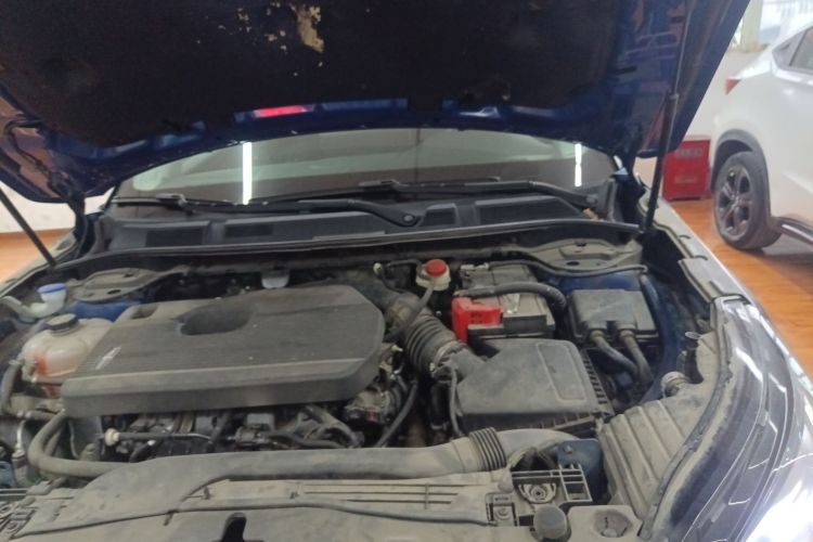 林肯 冒险家 2022款 2.0T 两驱尊雅版机舱底盘24