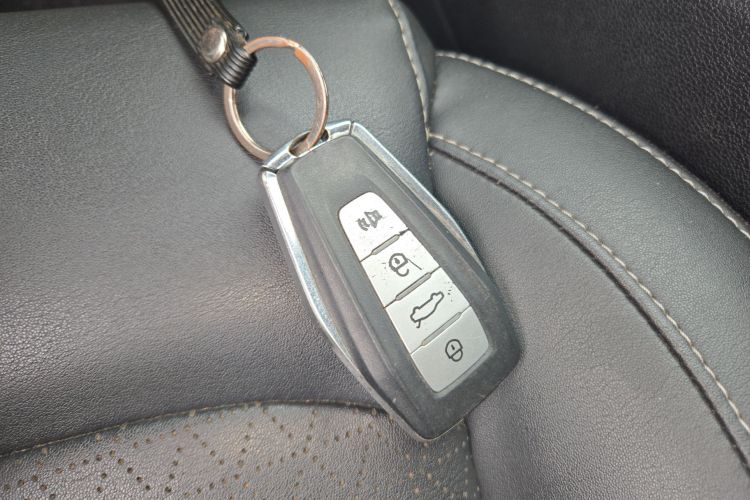 吉利汽车 帝豪 2021款 UP 1.5L CVT豪华型中控内饰11