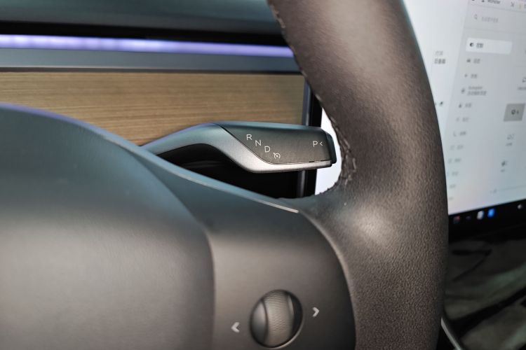 特斯拉 Model 3 2020款 改款 标准续航后驱升级版中控内饰18