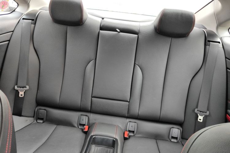 宝马4系 2016款 420i 设计套装型中控内饰21