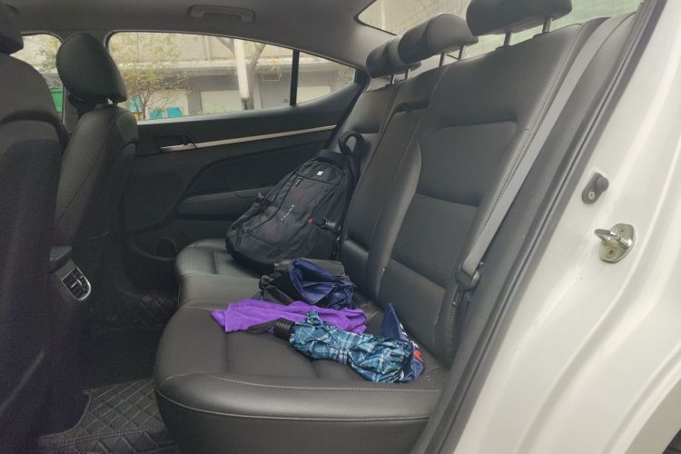 现代 领动 2019款 1.5L CVT智炫·精英型中控内饰21