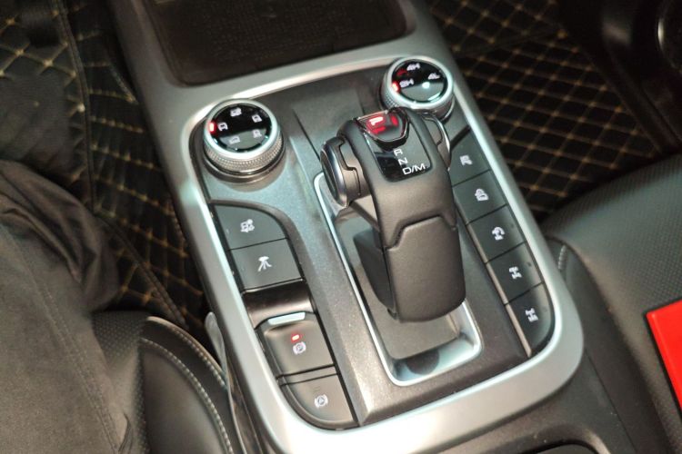 坦克300 2024款 2.0T 征服者中控内饰18