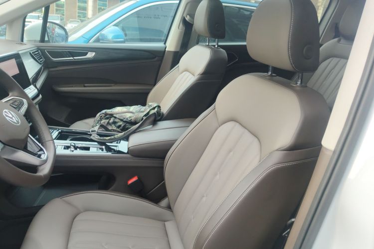 大众 威然 2024款 330TSI 豪华版中控内饰19