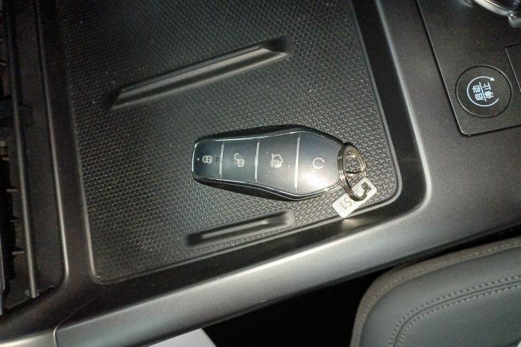 比亚迪 秦PLUS 2025款 EV 智驾版 510KM领先型中控内饰7001