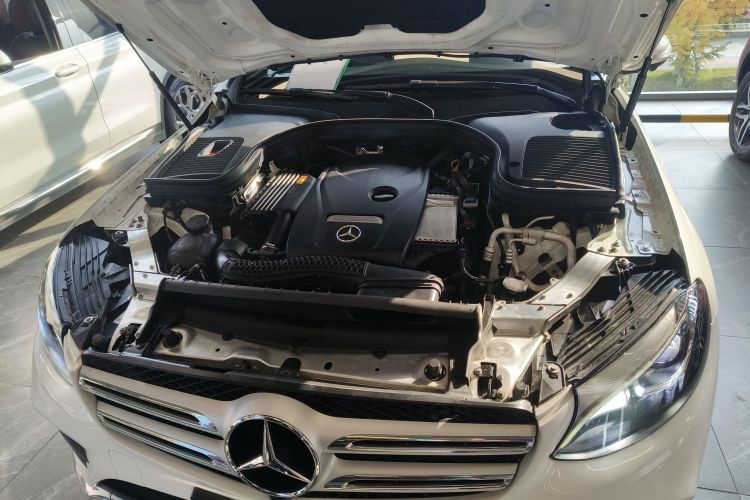 奔驰GLC 2019款 GLC 260 L 4MATIC 豪华型机舱底盘24