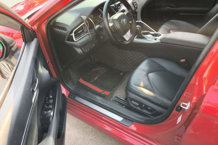 丰田 凯美瑞 2019款 改款 双擎 2.5HQ 旗舰版中控内饰7003