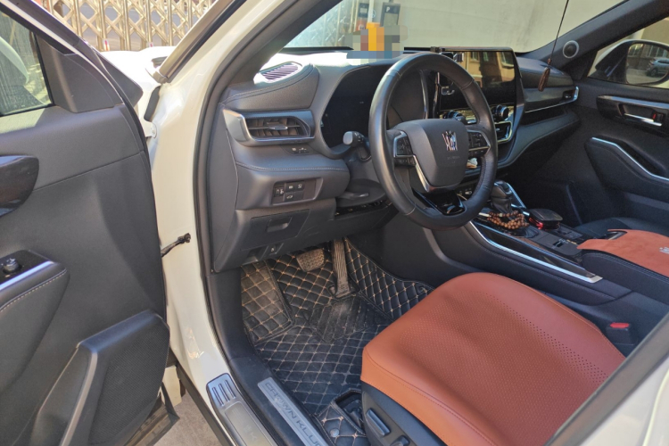 丰田 皇冠陆放 2021款 2.5L HEV四驱尊贵版中控内饰20