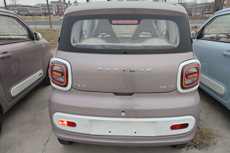 奔腾小马 2026款 222km 萌趣马 Plus车身外观6