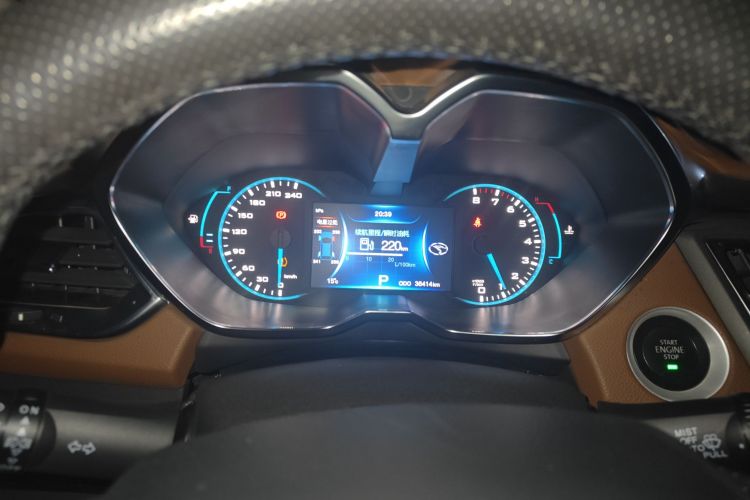 东南DX7 2015款 1.5T 自动尊贵型中控内饰14