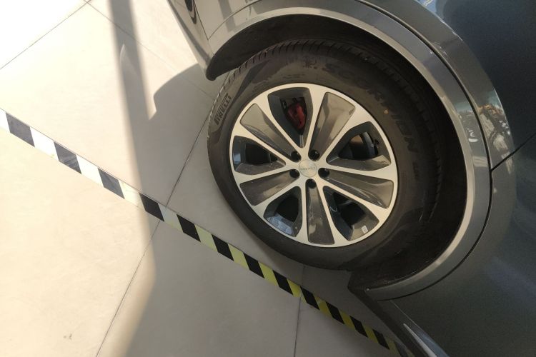 鸿蒙智行 智界R7 2024款 纯电 802km Max车身外观6005