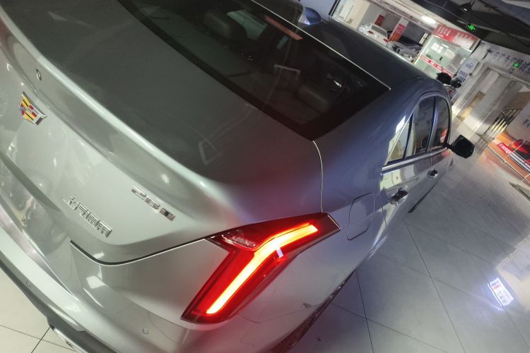 凯迪拉克CT4 2023款 28T 豪华型车身外观7