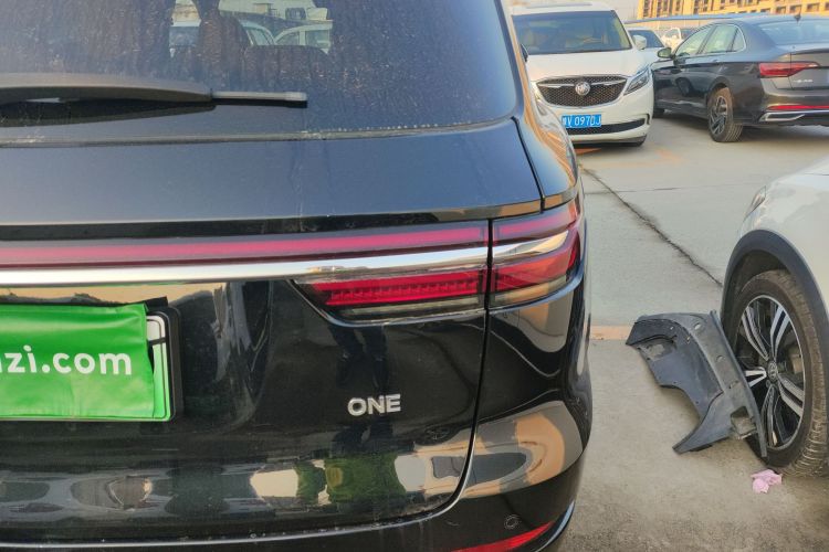 理想汽车 理想ONE 2021款 增程6座版车身外观9