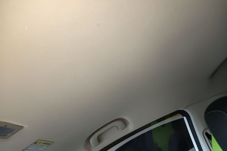 荣威 科莱威CLEVER 2021款 302km新四座超能版中控内饰22