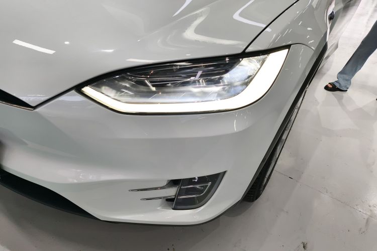 特斯拉 Model X 2019款 长续航版车身外观36