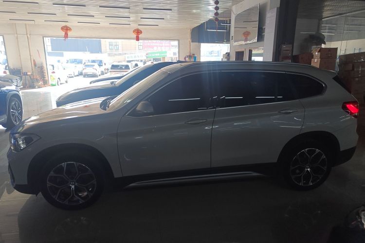 宝马X1 2022款 sDrive20Li 尊享型车身外观6003
