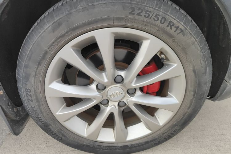 吉利汽车 帝豪GS 2018款 运动版 1.4T 手动领尚型车身外观6007