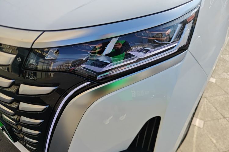 腾势D9 2024款 DM-i 980 四驱旗舰型局部细节36