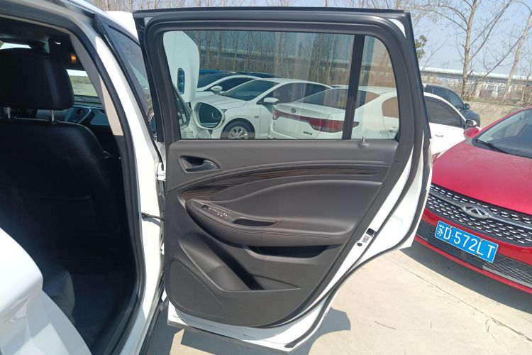 别克 昂科威 2018款 20T 两驱精英型中控内饰45