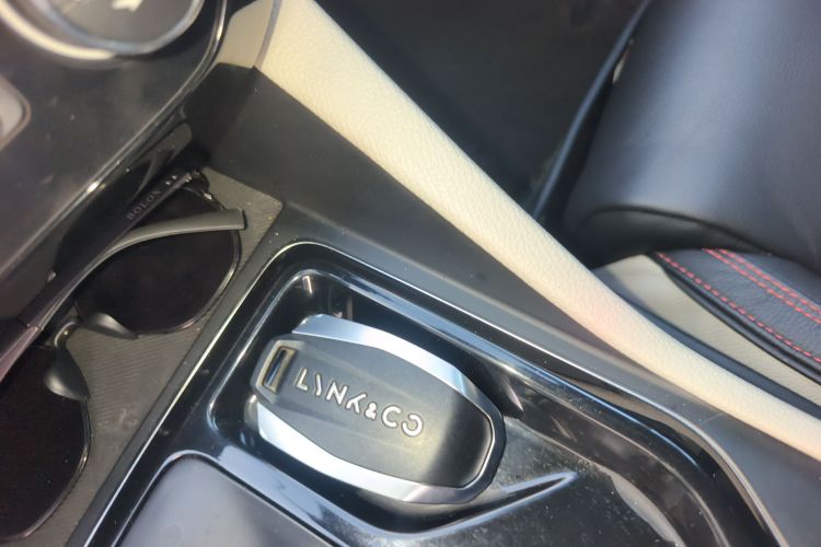 领克02 2018款 1.5T DCT两驱耀Pro版 国V中控内饰11