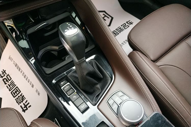 宝马X1 2018款 xDrive20Li 豪华型中控内饰18