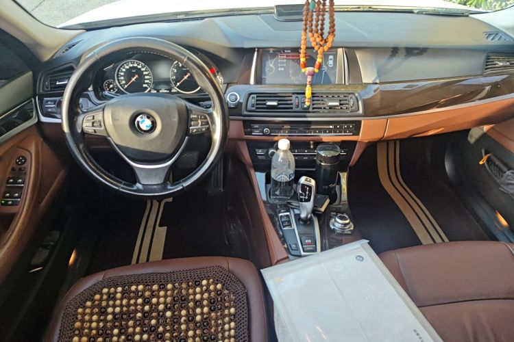 宝马5系 2017款 525Li 领先型中控内饰12