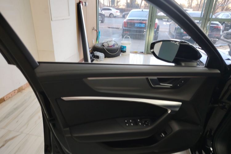 奥迪A6L 2022款 45 TFSI 臻选动感型中控内饰47