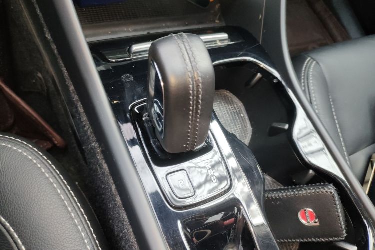 沃尔沃XC40 2020款 T3 智远豪华版中控内饰18