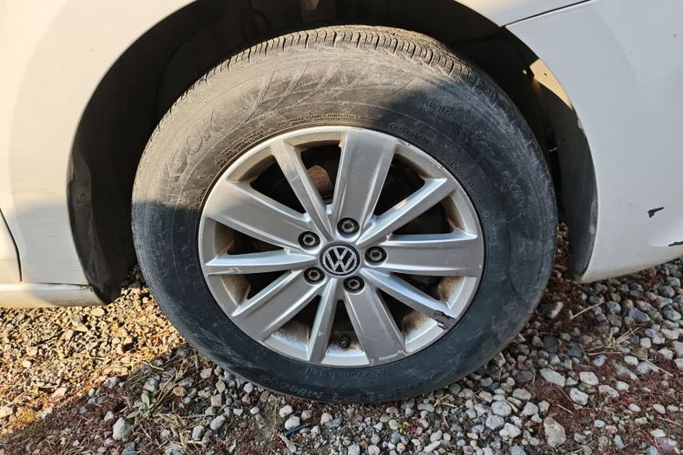 大众 桑塔纳 2015款 1.6L 手动风尚版车身外观10