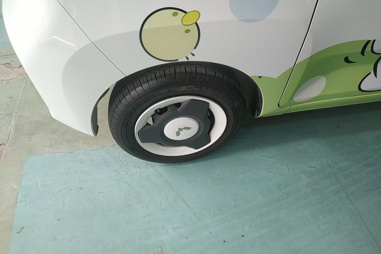 五菱汽车 宏光MINIEV 2022款 轻松款 三元锂车身外观6007