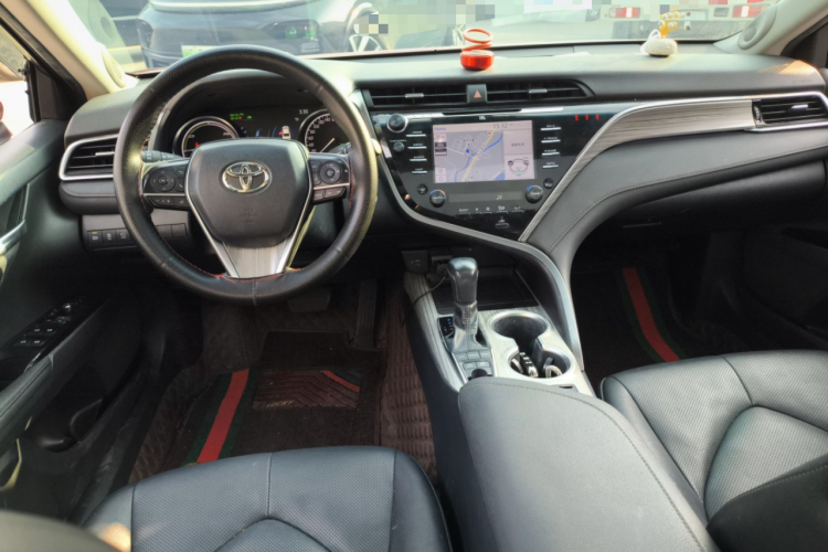 丰田 凯美瑞 2019款 改款 双擎 2.5HQ 旗舰版中控内饰7002