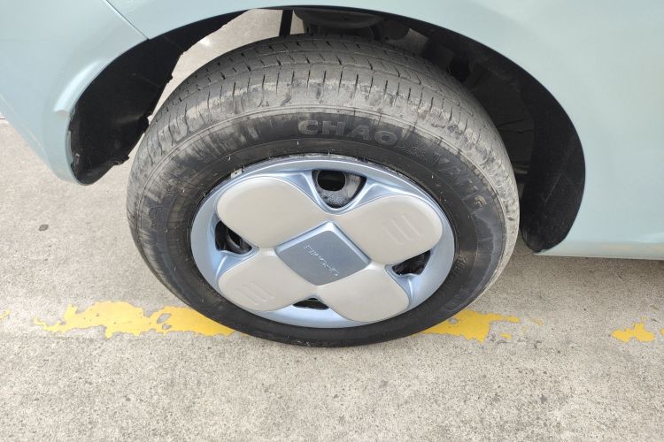 吉利银河 2023款 熊猫mini 200km 耐力熊车身外观6008