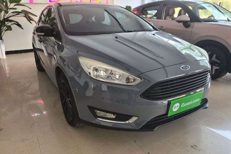 福特 福克斯 2017款 两厢 EcoBoost 180 自动精英型车身外观6002