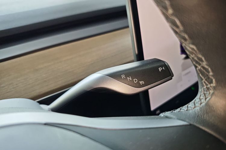 特斯拉 Model 3 2022款 后轮驱动版中控内饰18