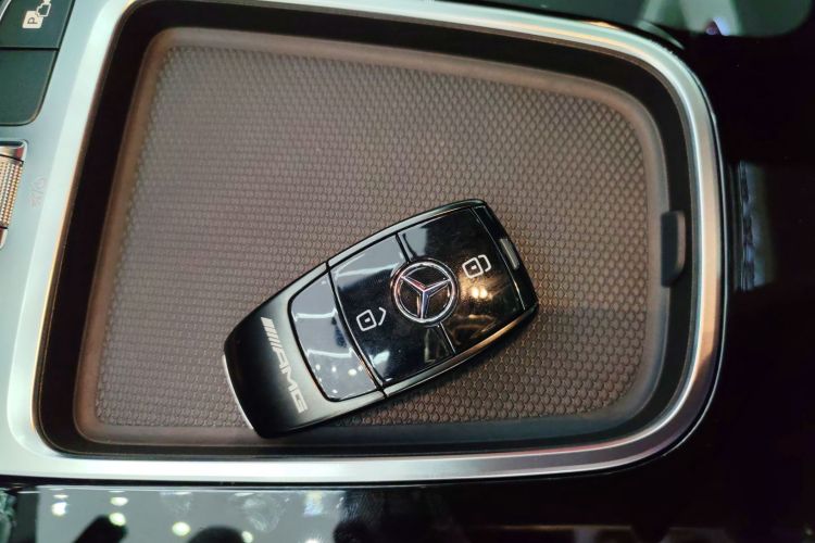 奔驰A级AMG(进口) 2024款 AMG A 35 4MATIC中控内饰11