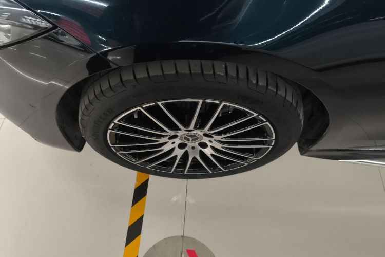 奔驰C级 2023款 改款 C 200 L 运动版车身外观6001