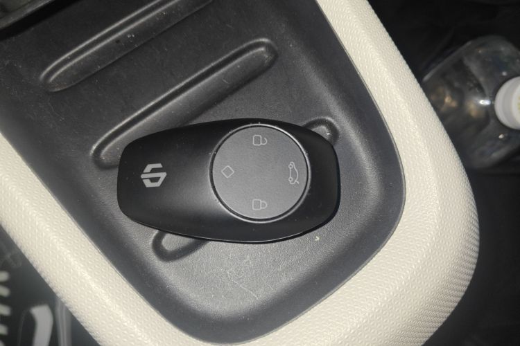 零跑汽车 零跑T03 2023款 403轻享版中控内饰7001