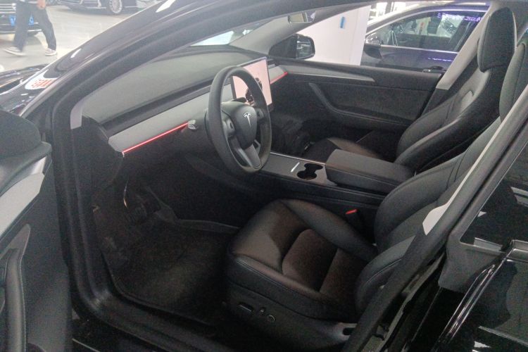 特斯拉 Model Y 2023款 后轮驱动版中控内饰19