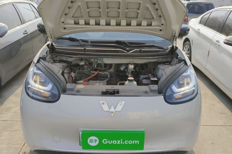 五菱汽车 五菱缤果 2023款 333km 快享款机舱底盘24