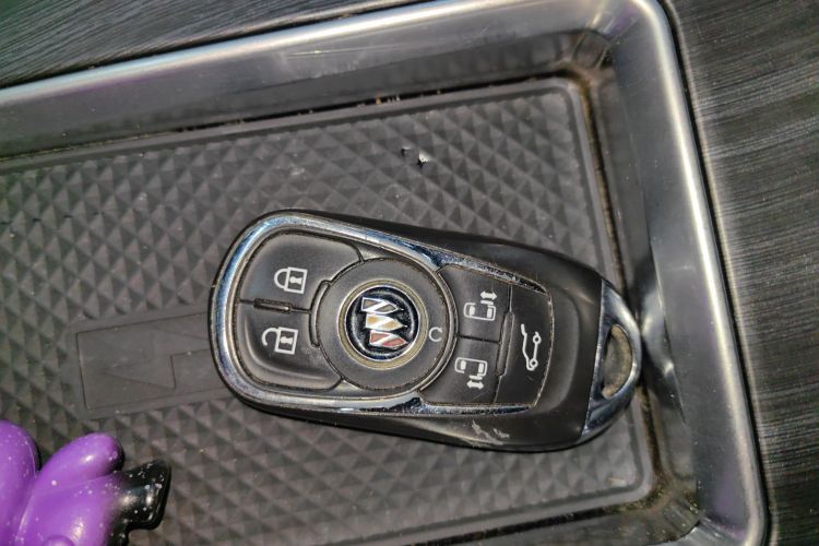 别克GL8 2021款 ES陆尊 653T 豪华型中控内饰7001